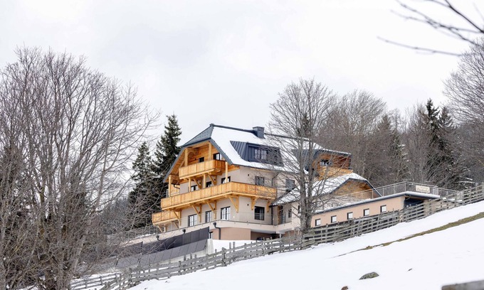 Mauterndorf Apartment | Cosy apartment with pool