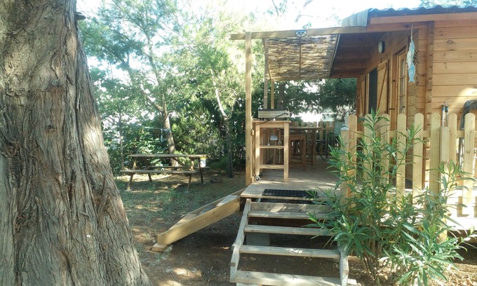 Marseillan Ski Chalet | Cosy chalet just a stone's throw from the beach, surrounded by greenery.