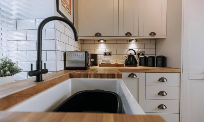 Whalley Cottage | Cosy church view cottage in the heart of the Village