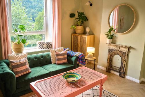 Wadsworth House | Cosy Cottage in Hebden, 3BR, Views, Pet Friendly