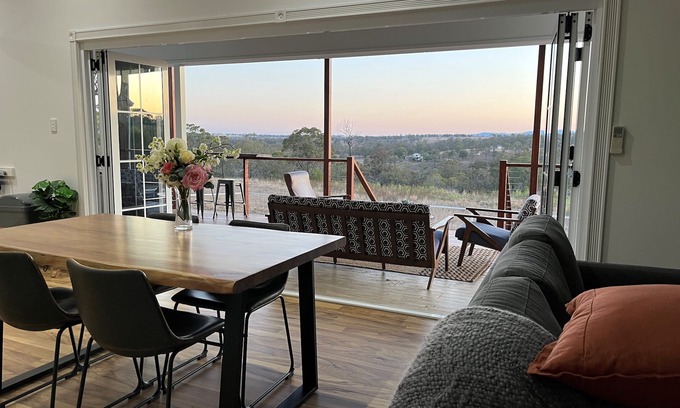 Haly Creek Cottage | Cosy Country Cottage - Bunya Views - Dog Friendly