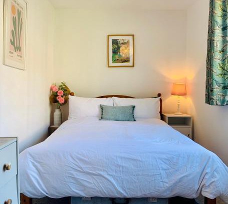 Shepton Mallet House | Cosy double room near Wells, Frome, Bath