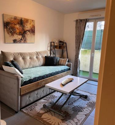 Monmousseau-Verollot Apartment | Cosy