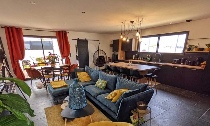 Saint-Xandre House | Cosy new house