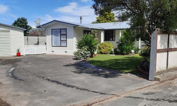 Motueka House | Cosy on Courtney