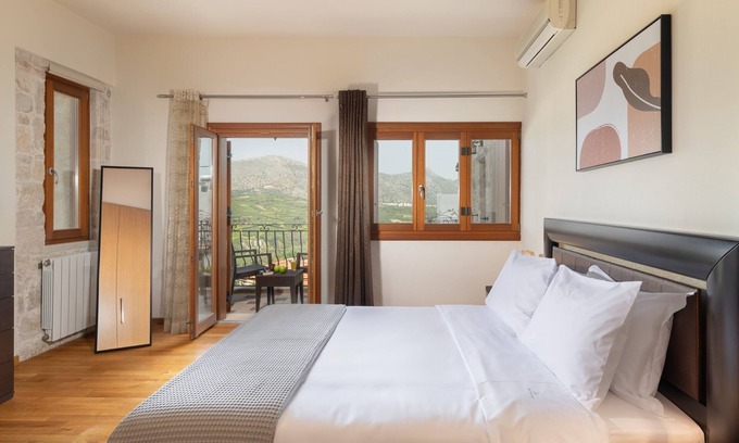 Malevizi Villa | Cosy stone Villa with breathtaking Mountain View . Nature & eco Friendly !n