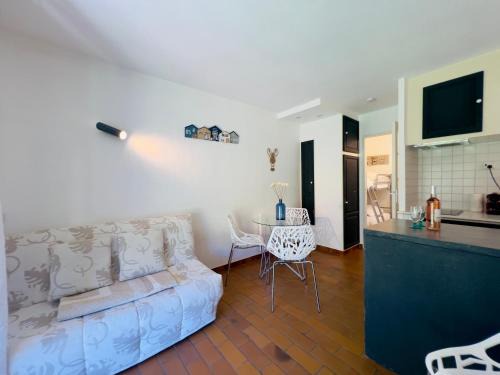 La Madrague Apartment | Cosy Studio, Proche Mer, Parking