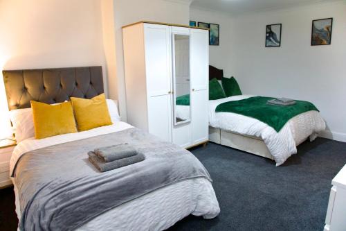 Little Holland Apartment | Cosy & Stylish 2 Bed Ground Floor Flat in Dartford