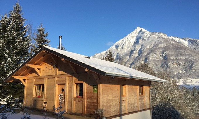 Chatillon-sur-Cluses Ski Chalet | Coté Source independent mountain chalet - 6 people