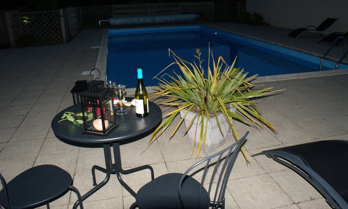 Cherrueix Cottage | cottage 3 to 5 people with swimming pool in the bay of mont st michel at 300 m from the sea