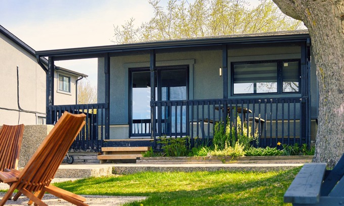 Wainfleet Cottage | Cottage 5: Beachfront Cottage Escape