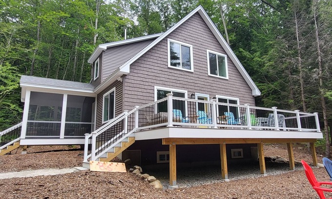 Bridgewater House | Cottage at Newfound Lake - Sleeps 8, Boat Launch, Beach Access, and more!
