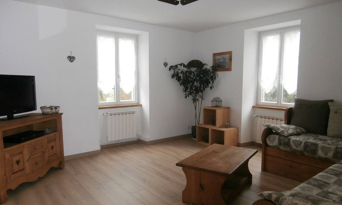 Ungersheim Cottage | Cottage at UNGERSHEIM, birthplace of the Alsace Ecomuseum, between Mulhouse and Colmar.