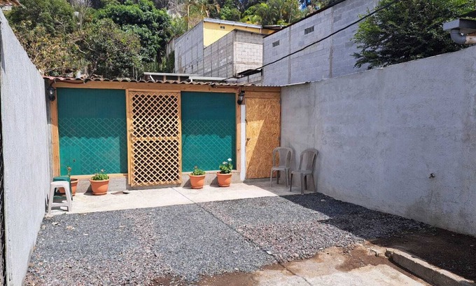 Antigua Guatemala Cabin | COTTAGE CALLE REAL 5 minutes from downtown!