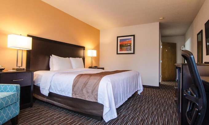 Cottage Grove Hotel | Cottage Grove Inn