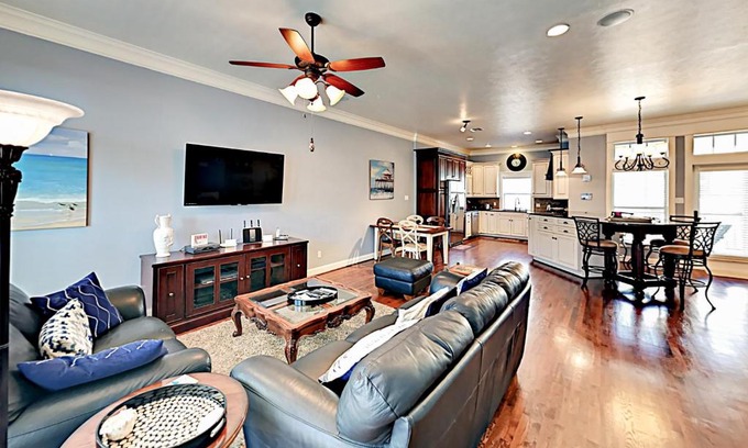 Corpus Christi House | Cottage House #103