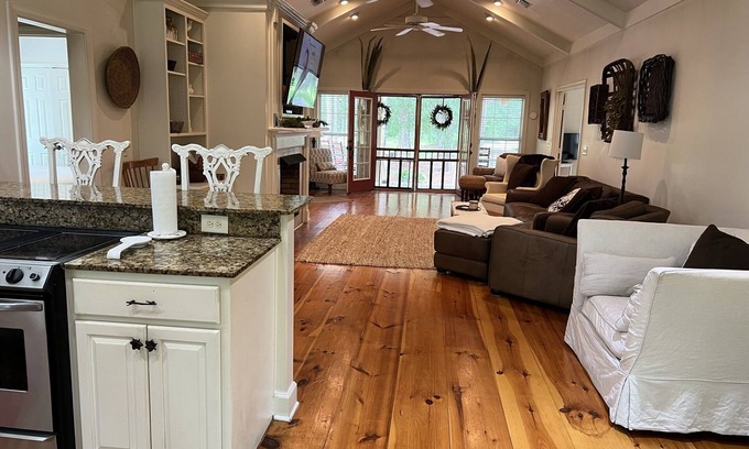 Adel Cottage | Cottage In The Woods, Lots Of Wildlife, Gated, And Paved, And Very Private,