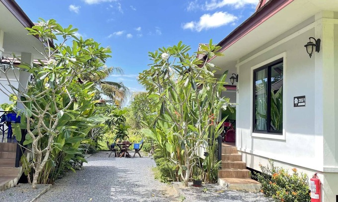 Ao Nang Cottage | Cottage with two rooms and a kitchen in a fantastic environment
