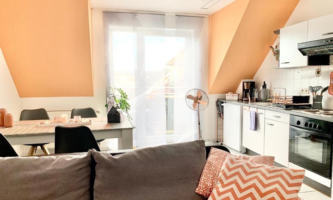Cottbus Apartment | Cottbus-Apartments - Apricot Apartment I privat I Wifi I Küche I Balkon
