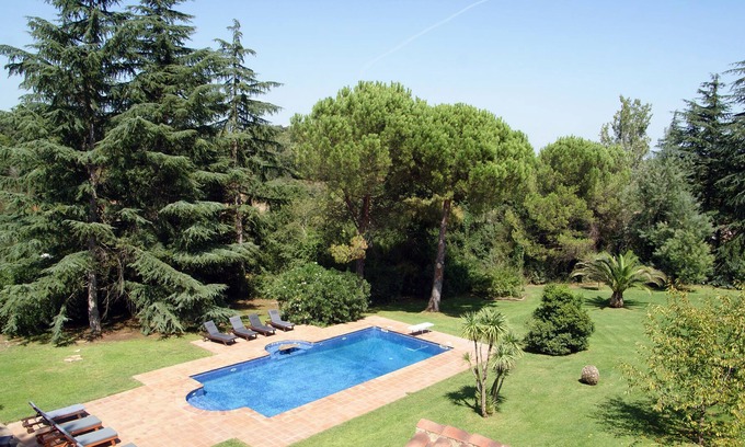 Sant Marti Vell House | Country House with Beautiful Garden And Pool In Spectacular Setting