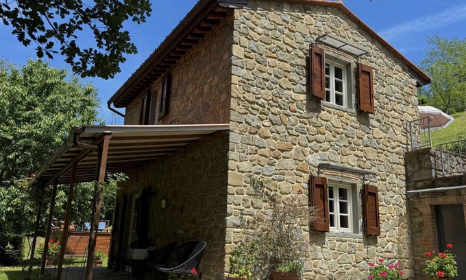 Pontito Other | Country House/Farm House in Sorana with 2 bedrooms sleeps 6