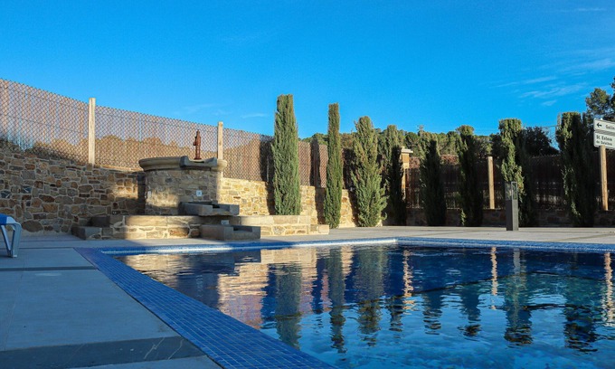 Vilademuls Villa | Country House 'Mas Manosa' with Mountain View, Wi-Fi and Air Conditioning