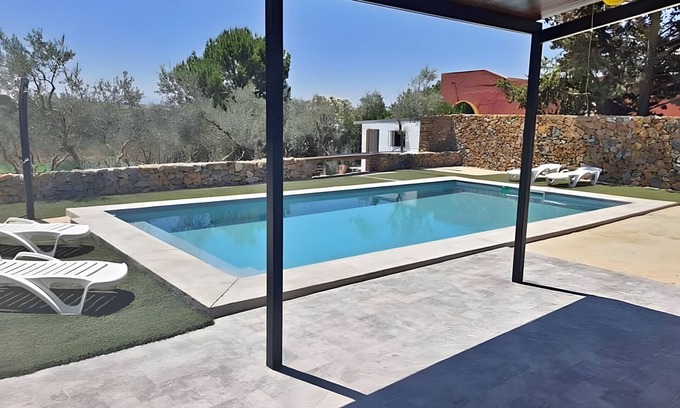 Arahal House | Country House 'Valle Verde' with Private Pool, Wi-Fi and Air Conditioning