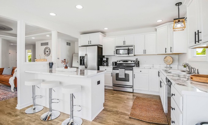 Shipshewana House | Country Lane Getaway: Luxury 2/2 Home 3 min. from Shipshewana