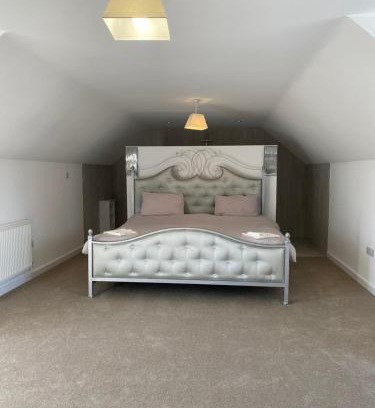 Sutton Bonington Apartment | country retreat