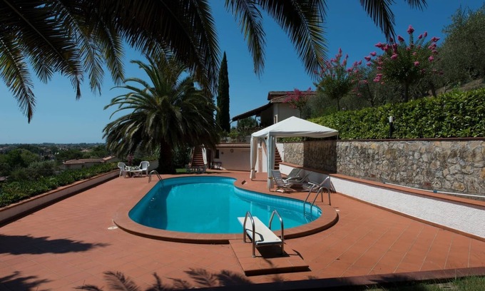 Camaiore Villa | Country villa near the sea with swimming pool