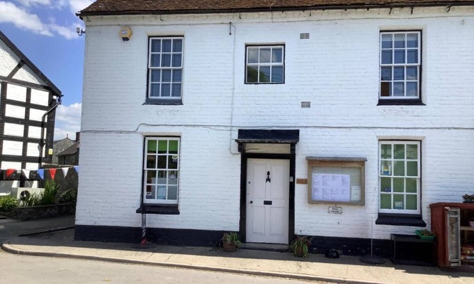Berriew Apartment | Country Village Apartment just outside Welshpool in Berriew