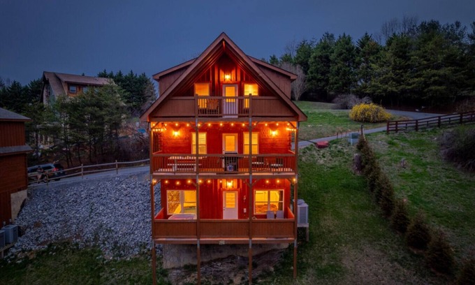 Sevierville Cabin | Couples Refuge by Ghosal Luxury Lodging