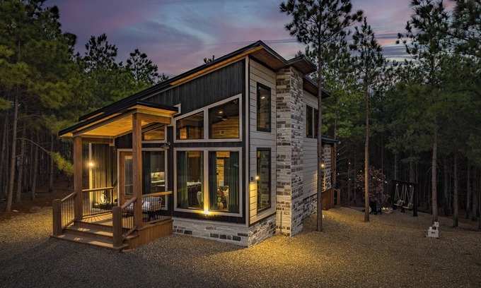 Pickens Cabin | Couples Retreat: Sauna, Massage Chairs, Hot Tub