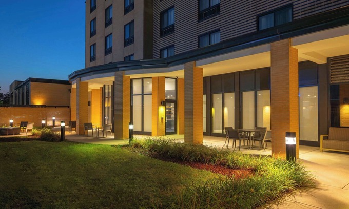 Dorchester Hotel | Courtyard by Marriott Boston-South Boston