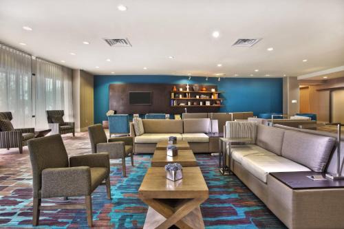 Gulfport Hotel | Courtyard by Marriott Gulfport Beachfront