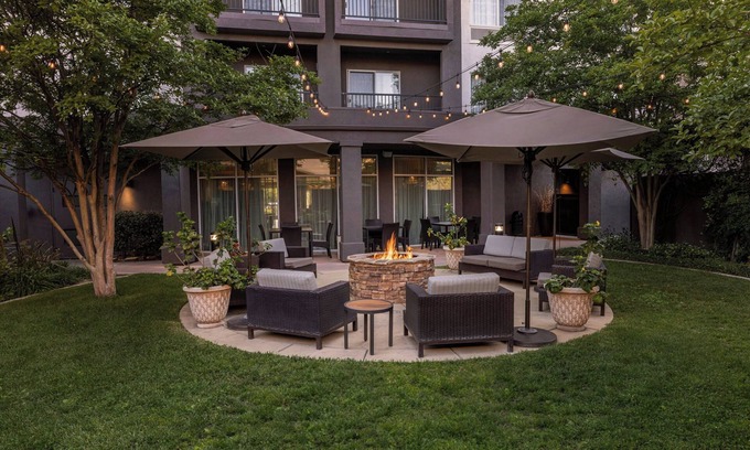 Simi Valley Hotel | Courtyard by Marriott Ventura Simi Valley