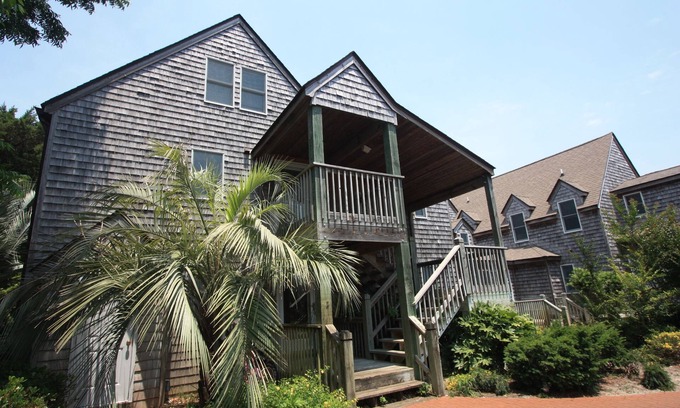 Ocracoke Bed & Breakfast | Courtyard Villas on Silver Lake Harbor