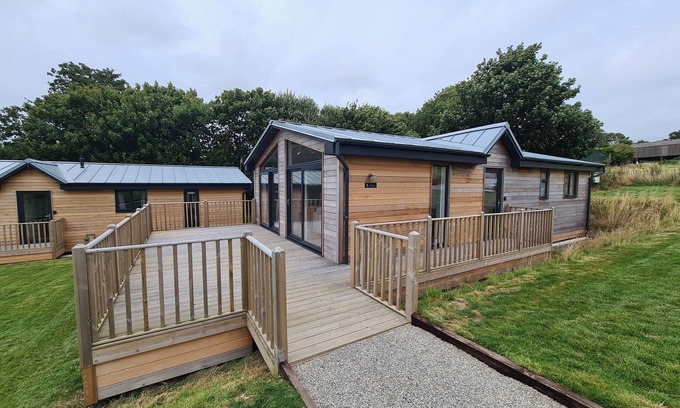 Hele Cottage | Cove Lodge