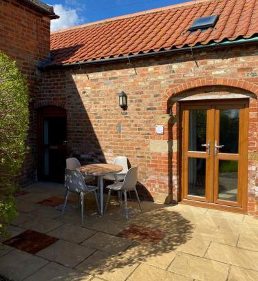 Louth House | Covenham Holiday Cottages - Squirrel Cottage