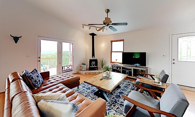 Canyon Lake House | Cowboy Retreat