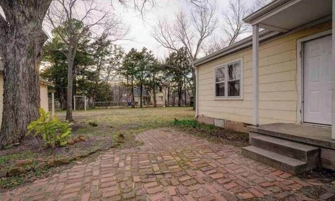 Stillwater House | ;Cowboys' History