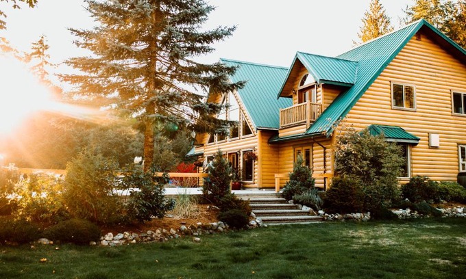 Lake Cowichan Cabin | Cowichan River Lodge