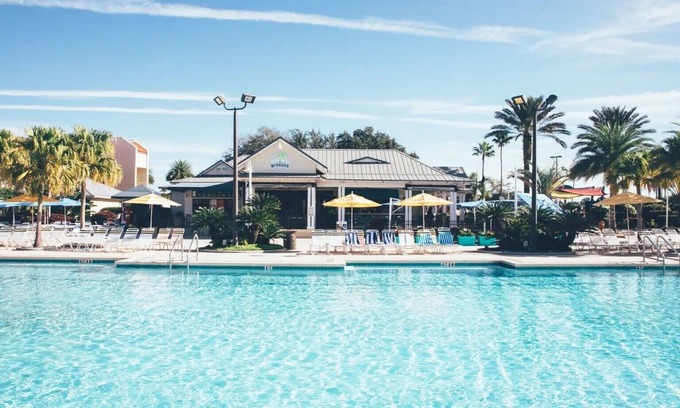 West Kissimmee Resort | Cozy 1-2-bedroom resort less than 20 minutes away from Orlando theme parks.