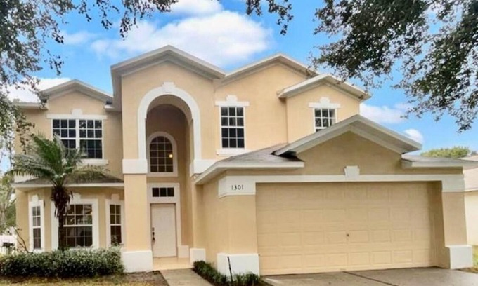 Apopka House | Cozy 1-bed with WiFi ,AC, dedicated work space, and bathroom in Apopka.