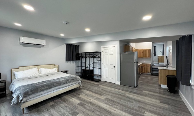 Lebanon Apartment | Cozy 1-bedroom apartment in charming Lebanon Oregon