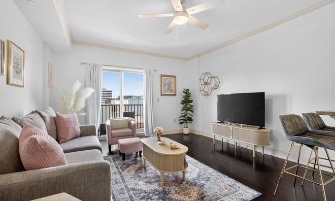 Capitol Hill Condo | Cozy 1-Bedroom Condo in Enjoyable Tallahassee with WiFi, Fitness Room