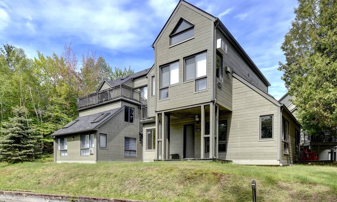 Mont-Tremblant Pedestrian Village Apartment | Cozy 1-Bedroom – Domaine de la Montagne Tremblant