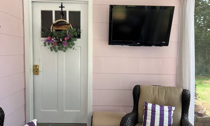 Gaffney House | Cozy 1-bedroom house with WiFi, AC on Historic College Drive in Gaffney,SC