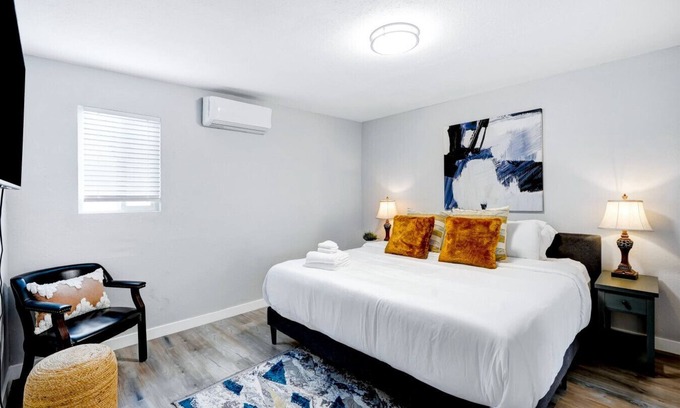 South el Monte House | Cozy 1BR Home + King Bed + Near Shops #TravelSGV