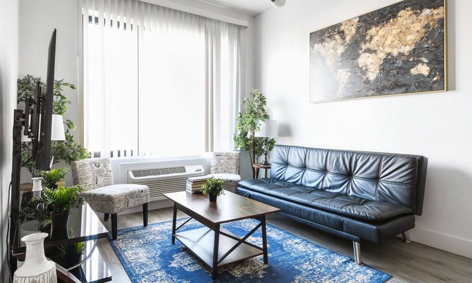 Elizabeth Apartment | Cozy 1BR next to EWR 2603